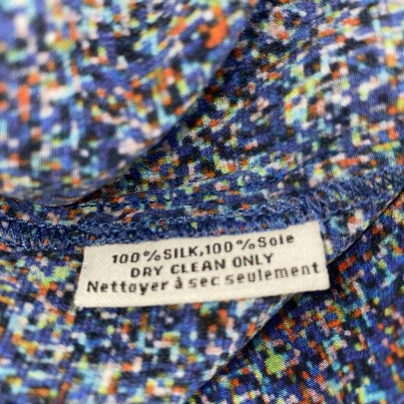 Tucker Speckled Pattern Button Up Top The Classic Blouse Blue Silk Med $295 - Picture 8 of 9